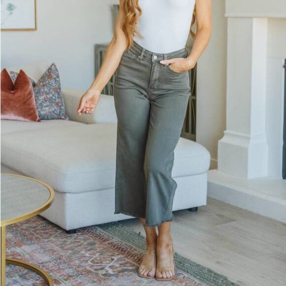 Judy Blue Denim - Judy Blue crop Jeans 15/32 Size 32 Green Denim Wide leg Lagenlook High Rise 1161